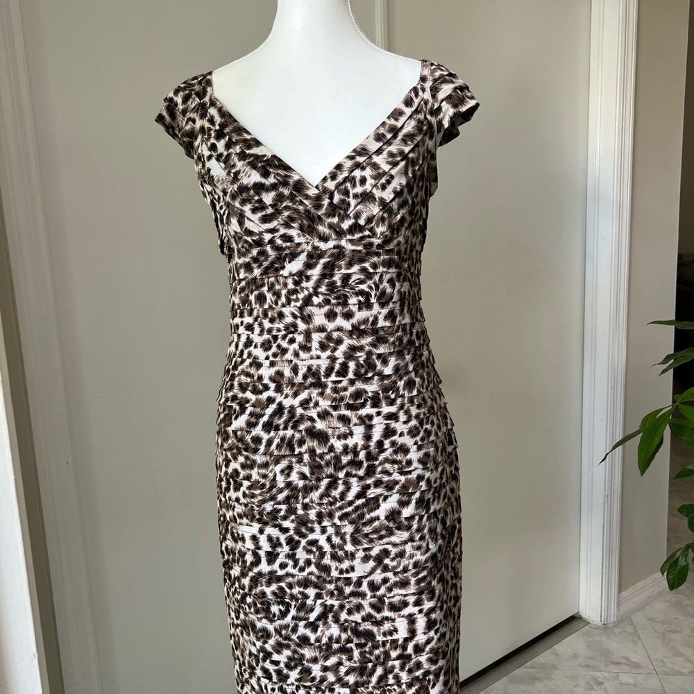 Adrianna Papell Taupe and Black Animal Print Stretch Pleated Super Chic